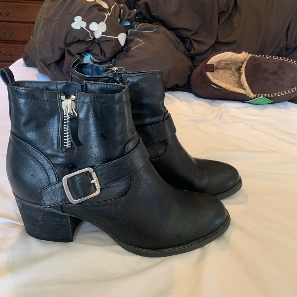 black buckle boots